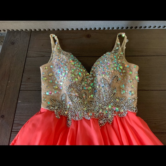 Beautiful formal dress nude top coral full skirt - Picture 3 of 5
